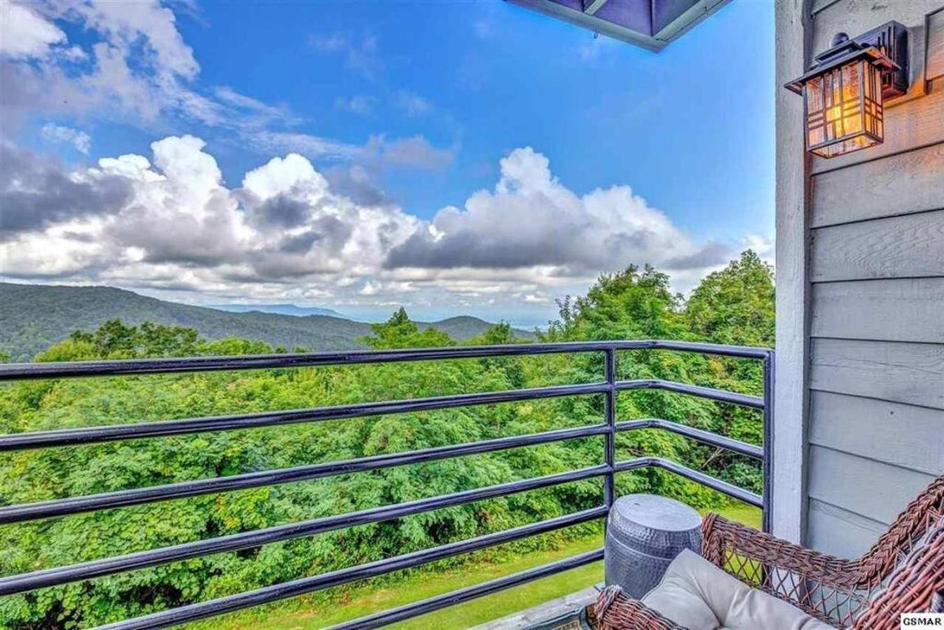 Villa Breathtaking Sunsets, Views, Pool, Heaven Awaits! Gatlinburg Exterior foto